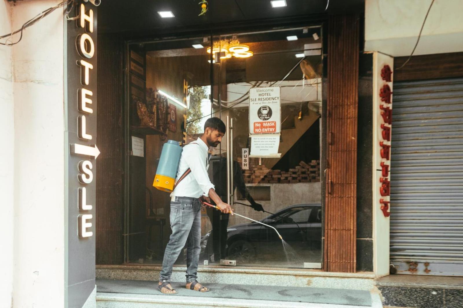 Hotel S L E Residency Varanasi Eksteriør billede