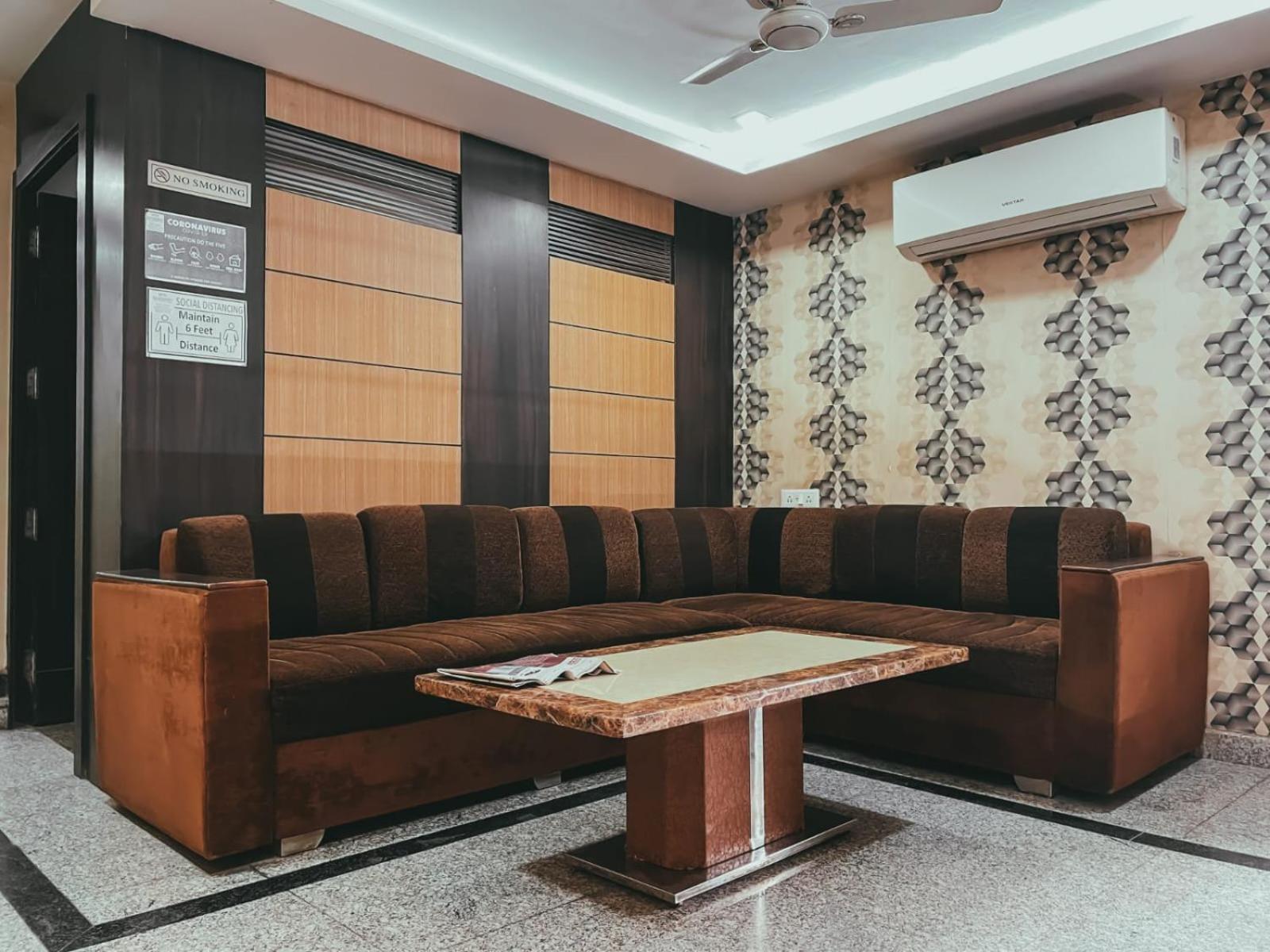 Hotel S L E Residency Varanasi Eksteriør billede