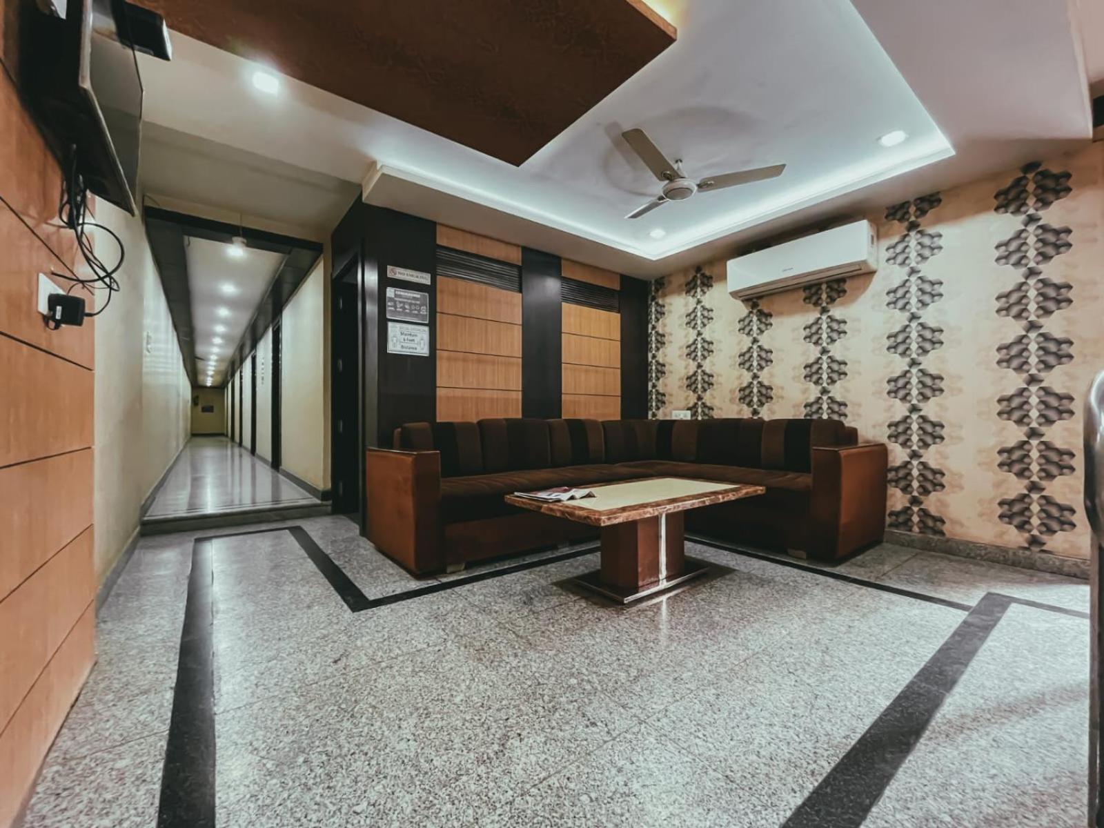 Hotel S L E Residency Varanasi Eksteriør billede