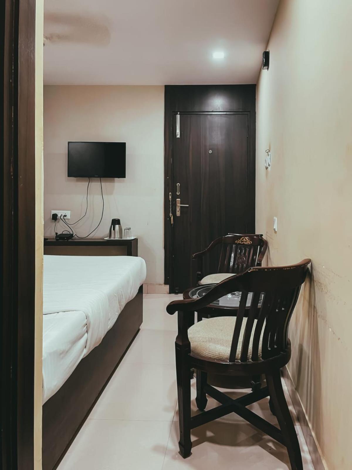 Hotel S L E Residency Varanasi Eksteriør billede