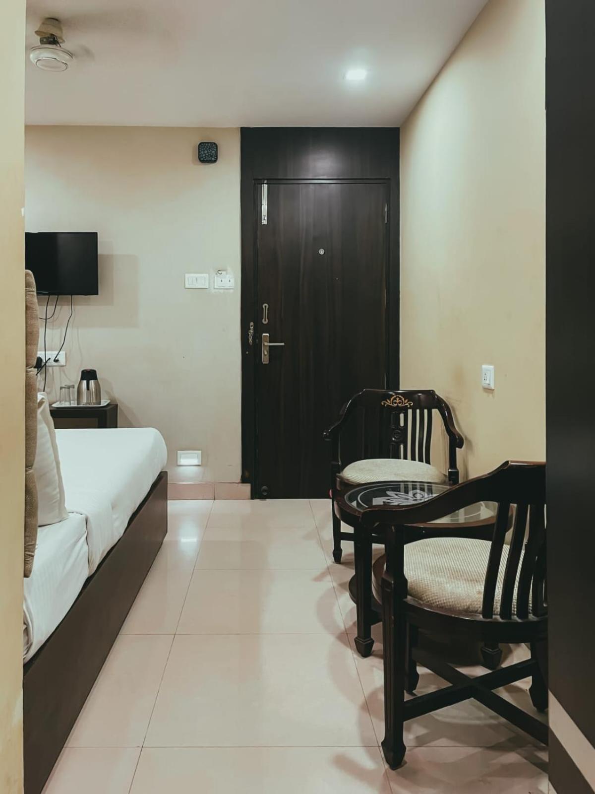 Hotel S L E Residency Varanasi Eksteriør billede